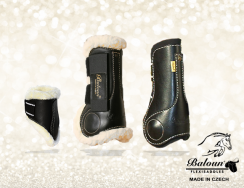 Horse leg protection with sheepskin and neoprene.