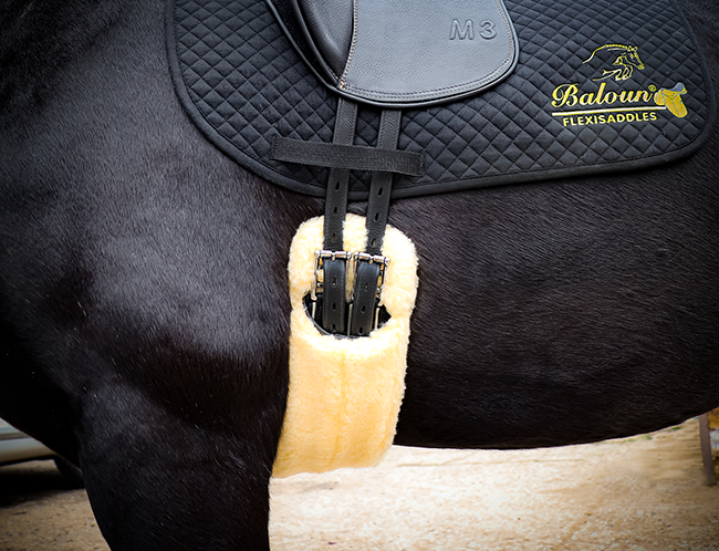 Sheepskin girth cover with Baloun® saddle