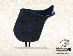 Profi pad Baloun® spring collection. Made of black velour leather and back cantle made of blue ethno